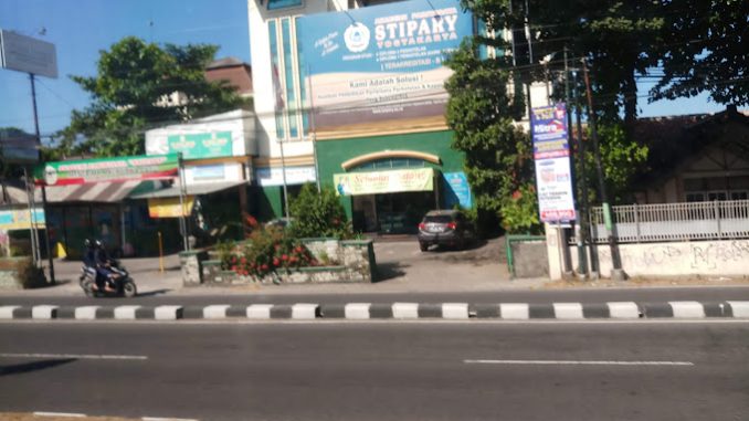 Akademi Pariwisata Stipary,