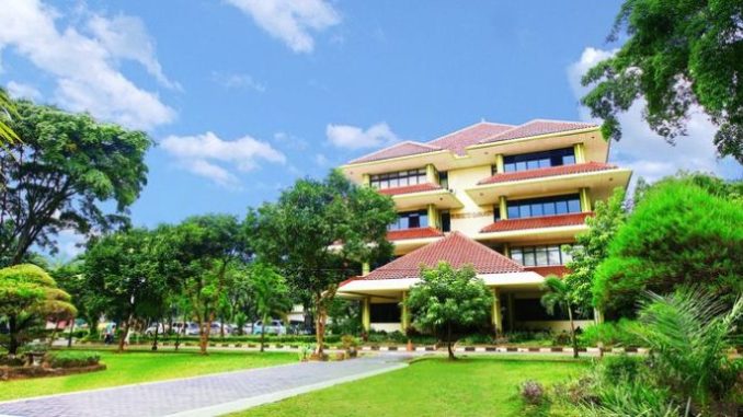 Mengenal-Universitas-Pancasila-Fakultas-Biaya-Kuliah-dan-Fasilitas-768x384