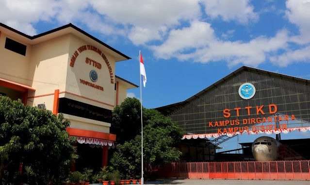 Sekolah Tinggi Teknologi Kedirgantaraan