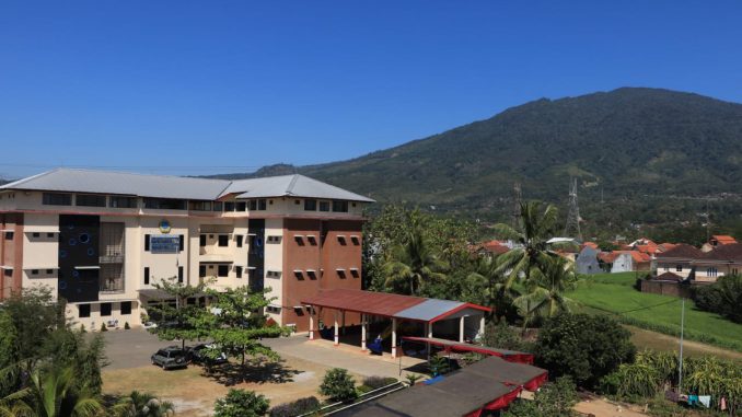 Universitas Ngudi Waluyo,