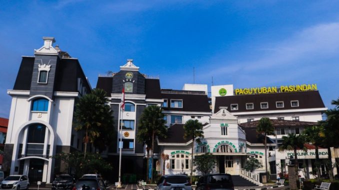 Universitas-Pasundan-678x381 (2)