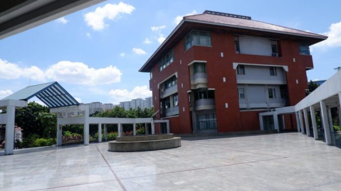 Universitas-Trilogi-777x437-2-678x381 (1)