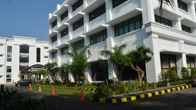 Gedung-32 Top