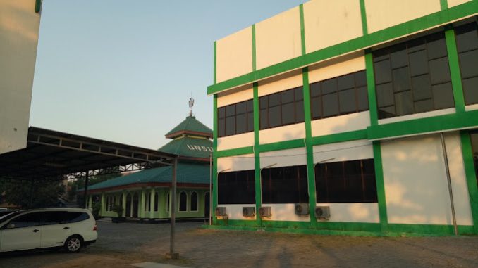 Universitas Sunan Giri=