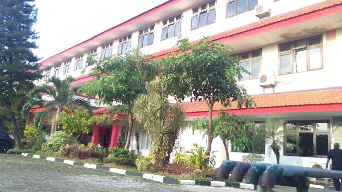 Universitas Telkom Surabaya.