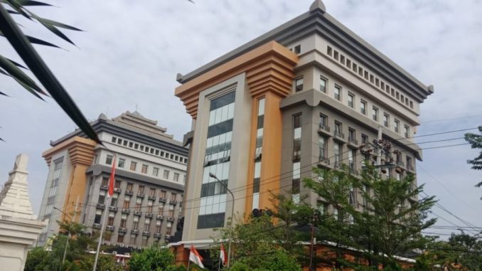 Universitas Wijaya Kusuma Surabaya.